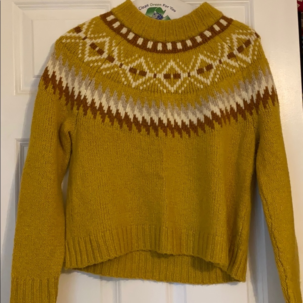Yellow sweater